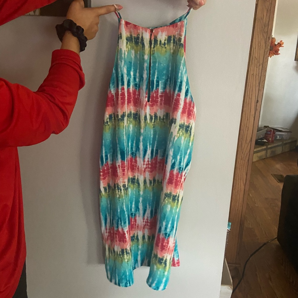 Mint boutique dress size L. New with tags.